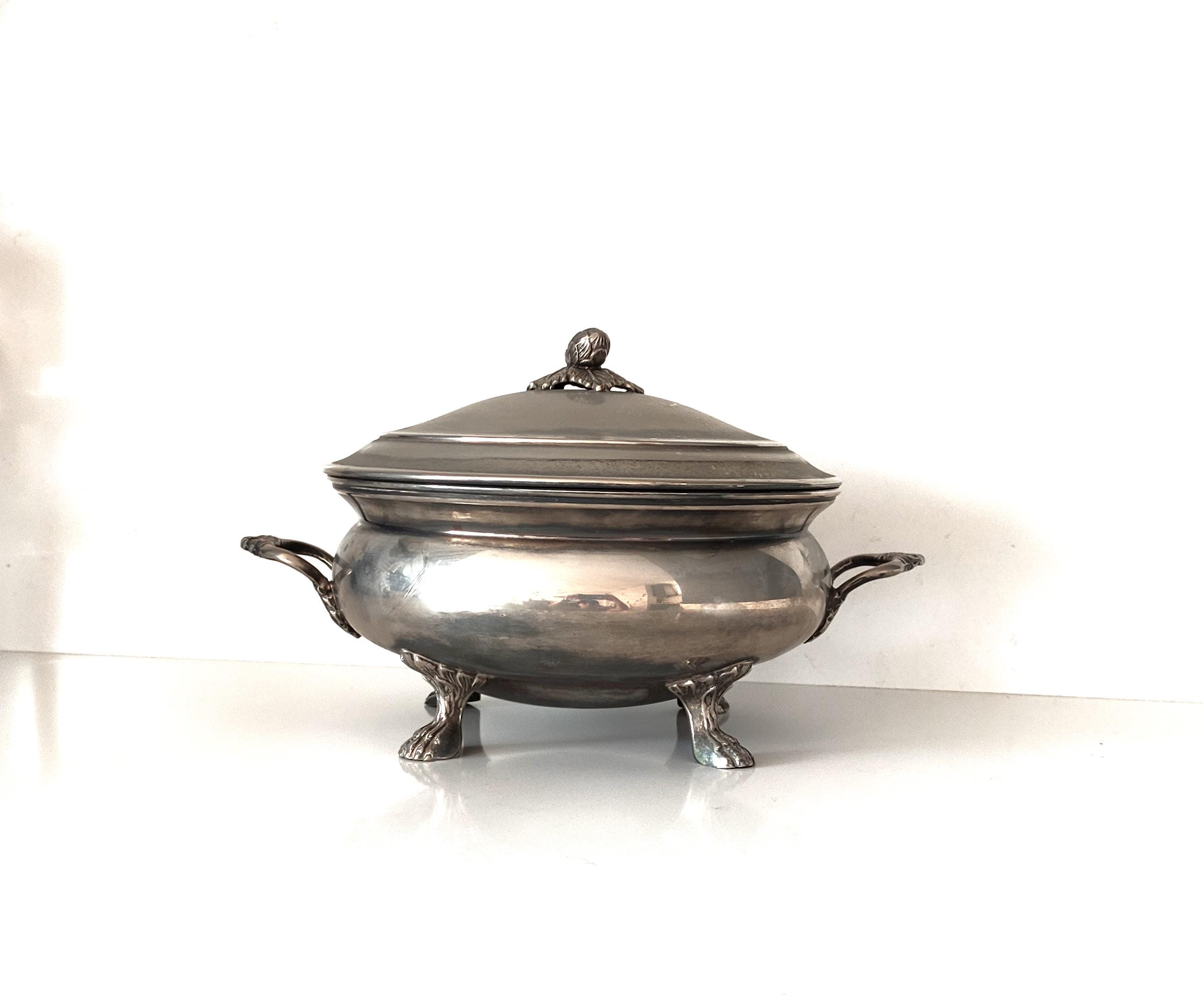 Ancienne Soupière En Métal Avec Décor De Projection (Sans Marque)