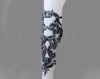 Gothic arabesque silicone leg warmer – Antique silver effect, adjustable handmade fantasy accessory