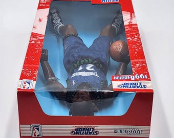 Kenner  1998 シリーズ　フィギュア　NBA　4体セット 1998 Starting Lineup Kobe Bryant Kenner Figure Lakers | eBay