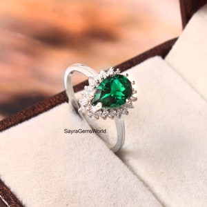 Emerald Ring, Engagement Ring, 6x9 MM Pear Cut Emerald Ring, 925 Sterling Silver Ring, Woman Ring, Statement Ring, Unique Ring