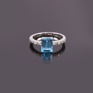 Natural Swiss Blue Topaz Ring, Emerald cut topaz ring, Blue Gemstone Ring, November Birthstone, Engagement Ring, Wedding Ring, Topaz Ring