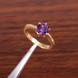 Amethyst Ring, Amethyst Prong Ring, Solitaire Ring, Engagement Ring, Purple Amethyst Ring, Wedding Ring, Promise Ring, February Birthstone