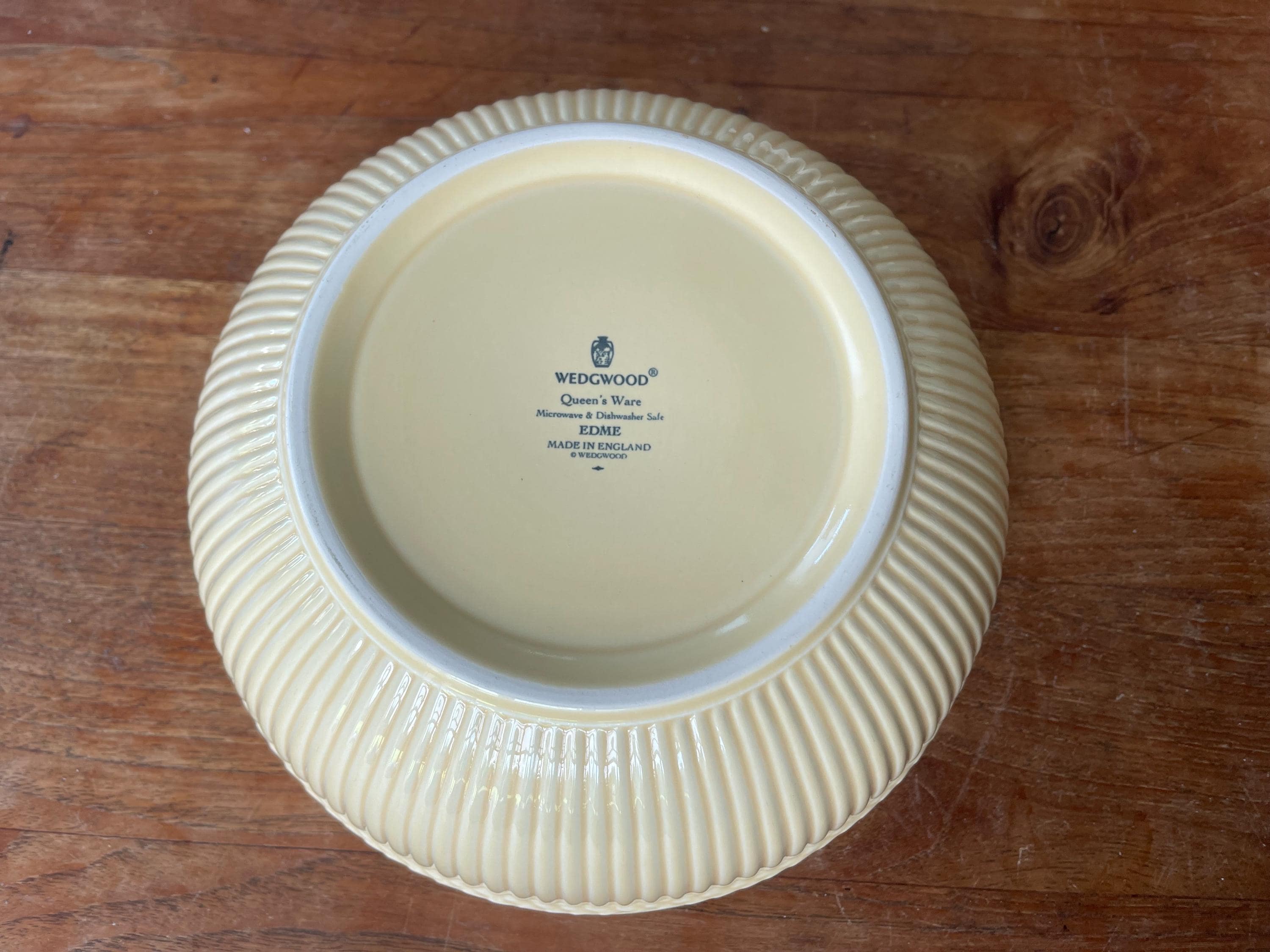 A Gorgeous Wedgwood Queen's Ware- Edme - Pastel Yellow Large Salad