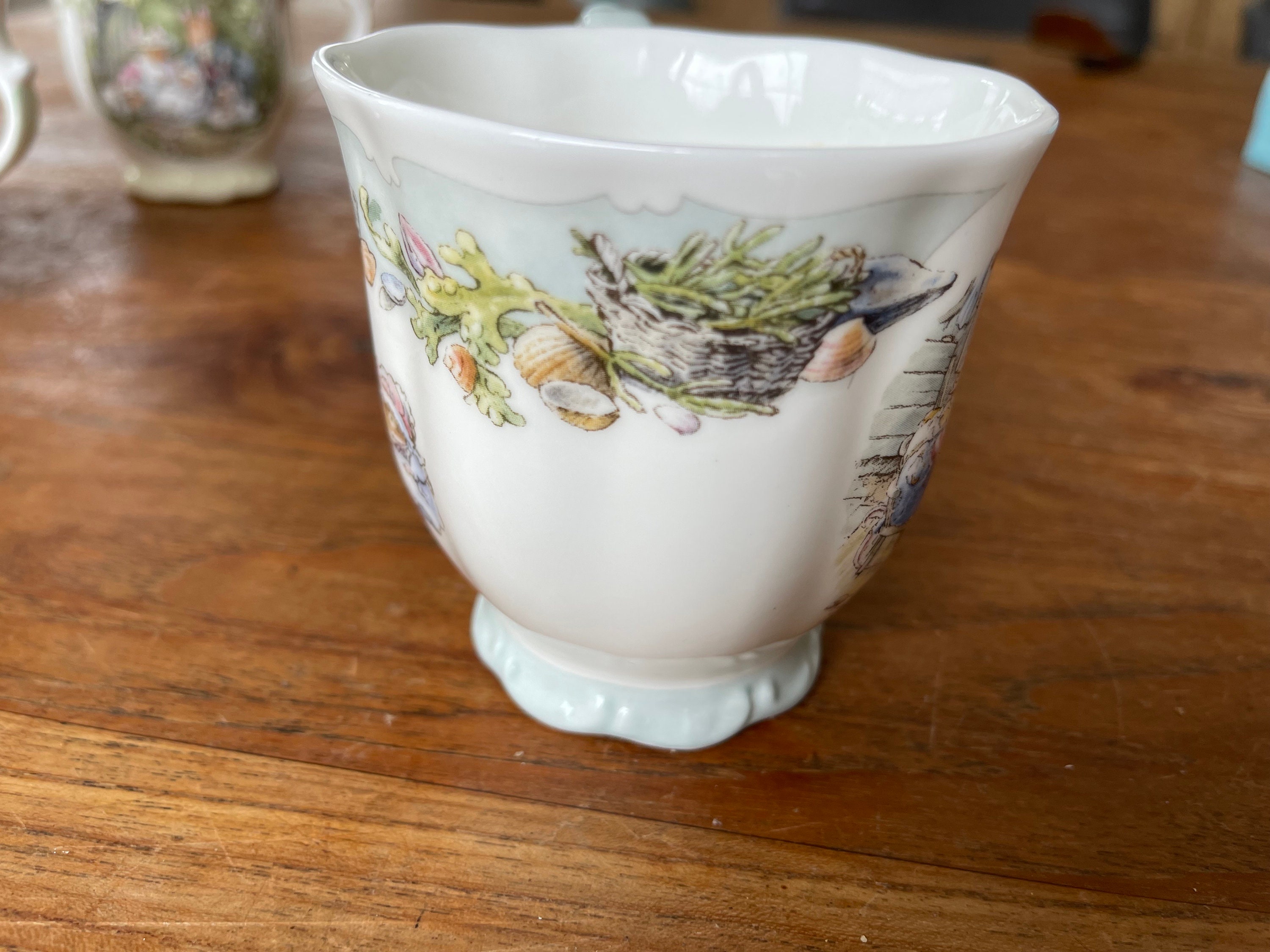 Collectible - A “dining by the Sea” Beaker/mug - Royal Doulton