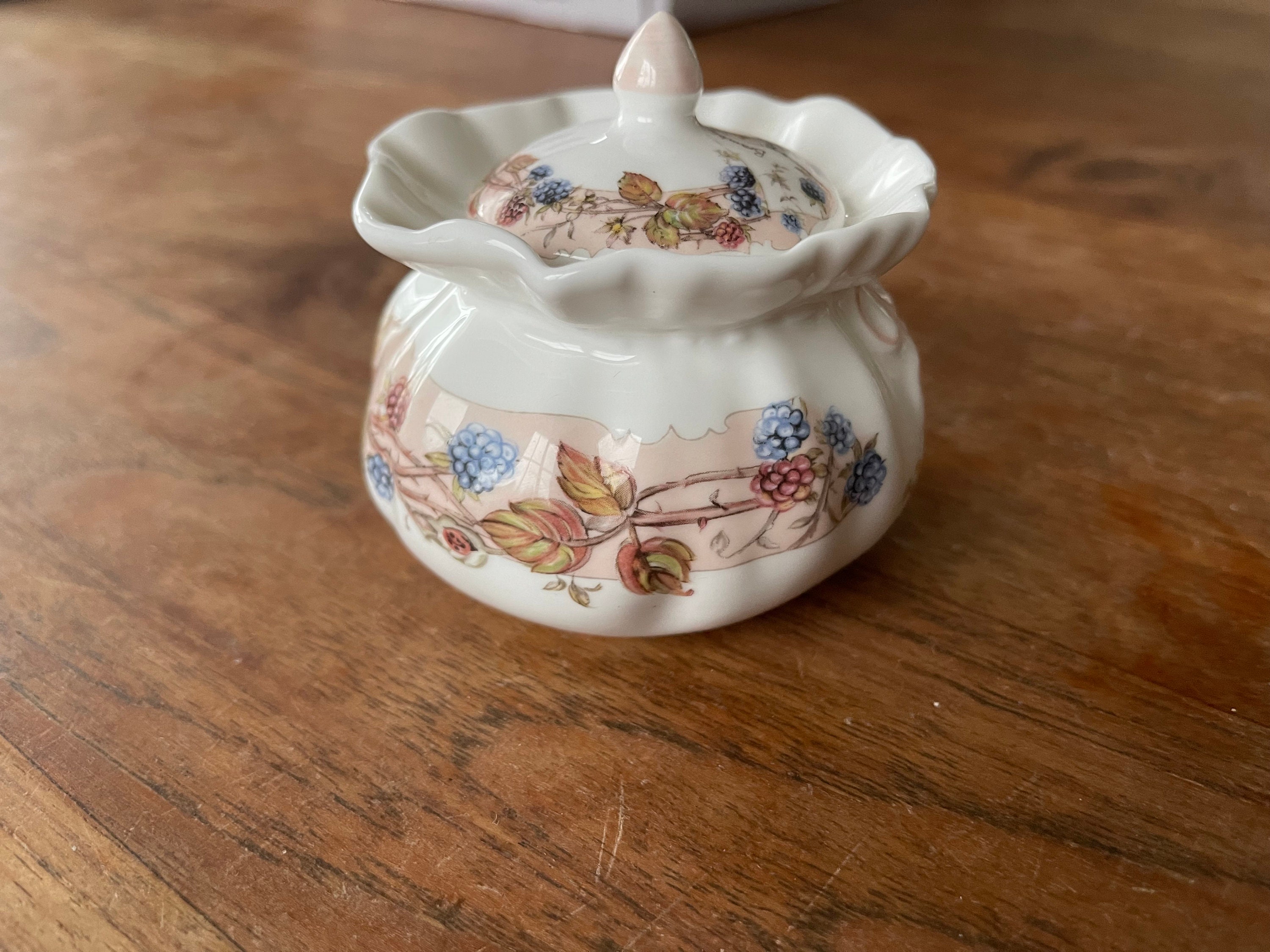 A Gorgeous Royal Doulton Brambly Hedge- Autumn-dorothy Pot A Gorgeous Royal Doulton Brambly Hedge- Autumn-dorothy Pot