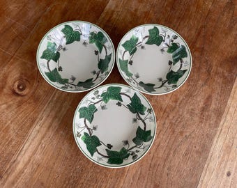 Wedgwood Napoleon Ivy Pattern Salad Dessert Plate 8.25