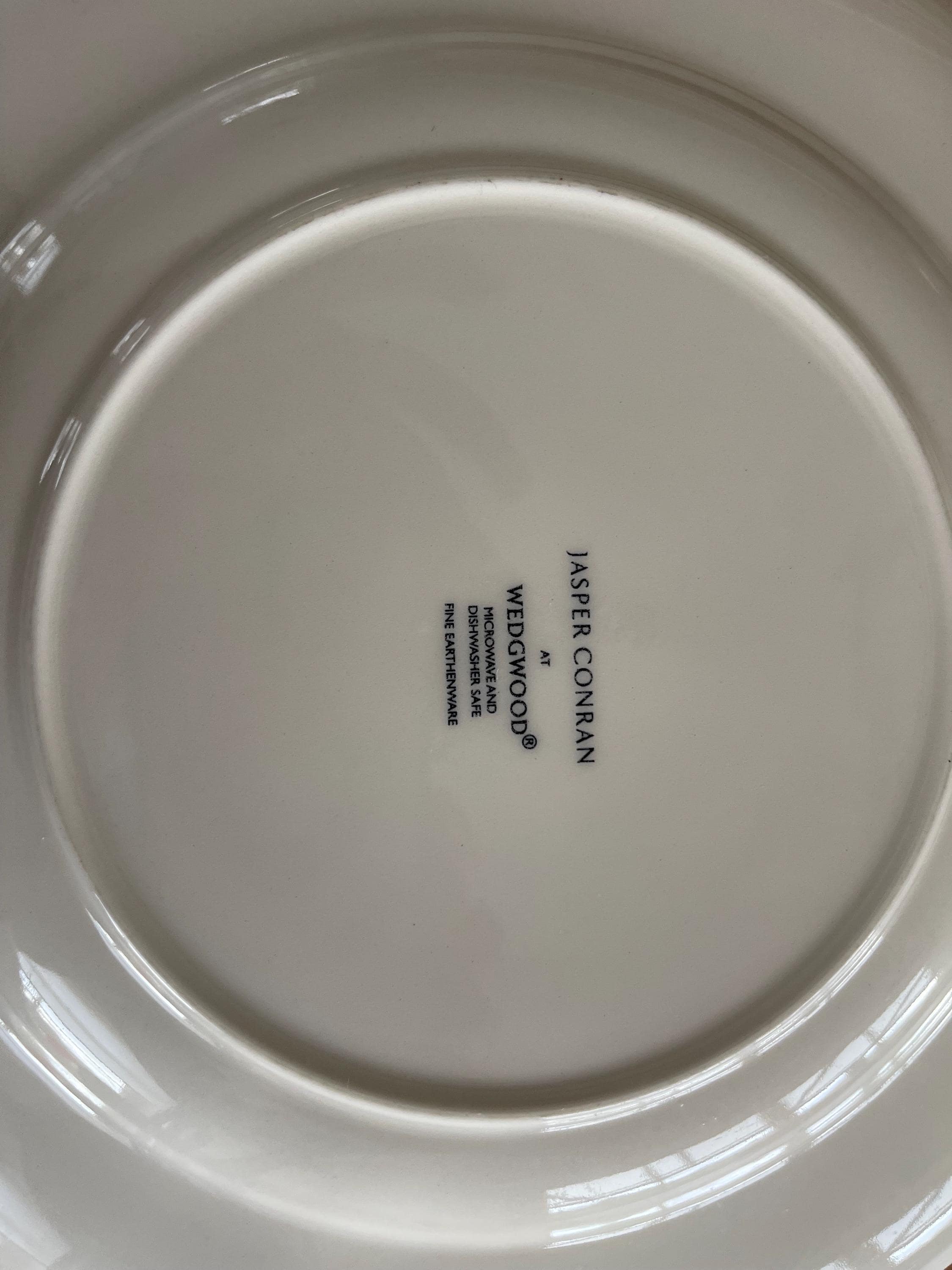 A Gorgeous Elegant Wedgwood Jasper Conran Casual Cream Dinner