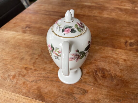 HATHAWAY ROSE 〜〜 Wedgwood - Hathaway Rose - Dinner Plate - Echo's China