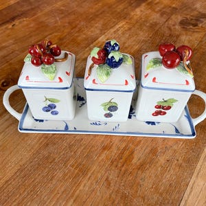 Set di 3 splendidi barattoli di marmellata Villeroy & Boch Cottage Charm - Barattolo di marmellata con coperchio e plateau - Set di vasi e vassoi vintage - Raro