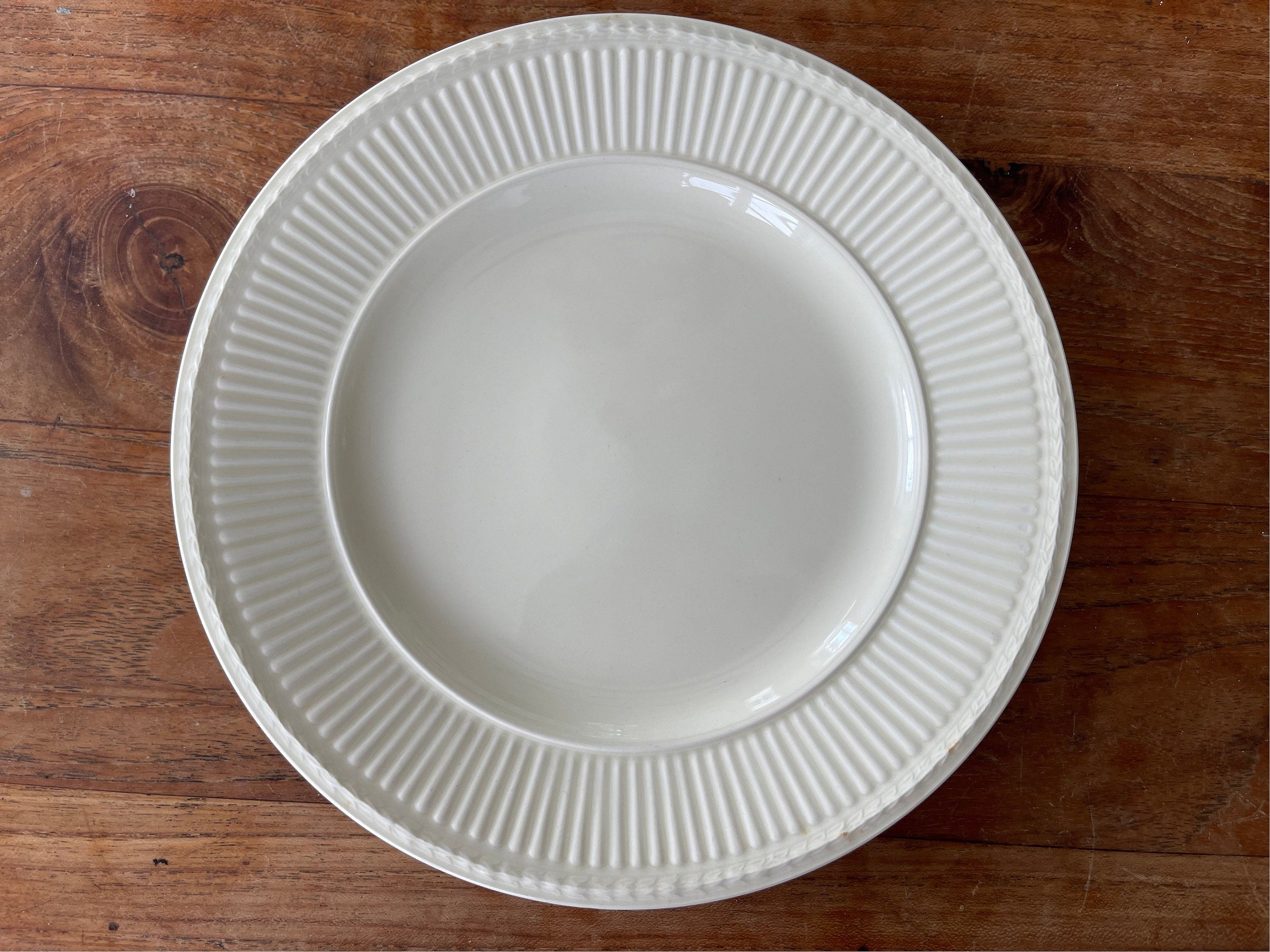 A Gorgeous Elegant Wedgwood Queen's Ware Edme- Breakfast Plate