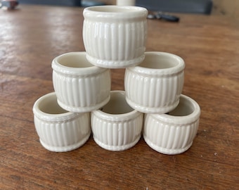 Antique Wedgwood Edme Bowl: Queen's Ware Rams Head Footed Serving