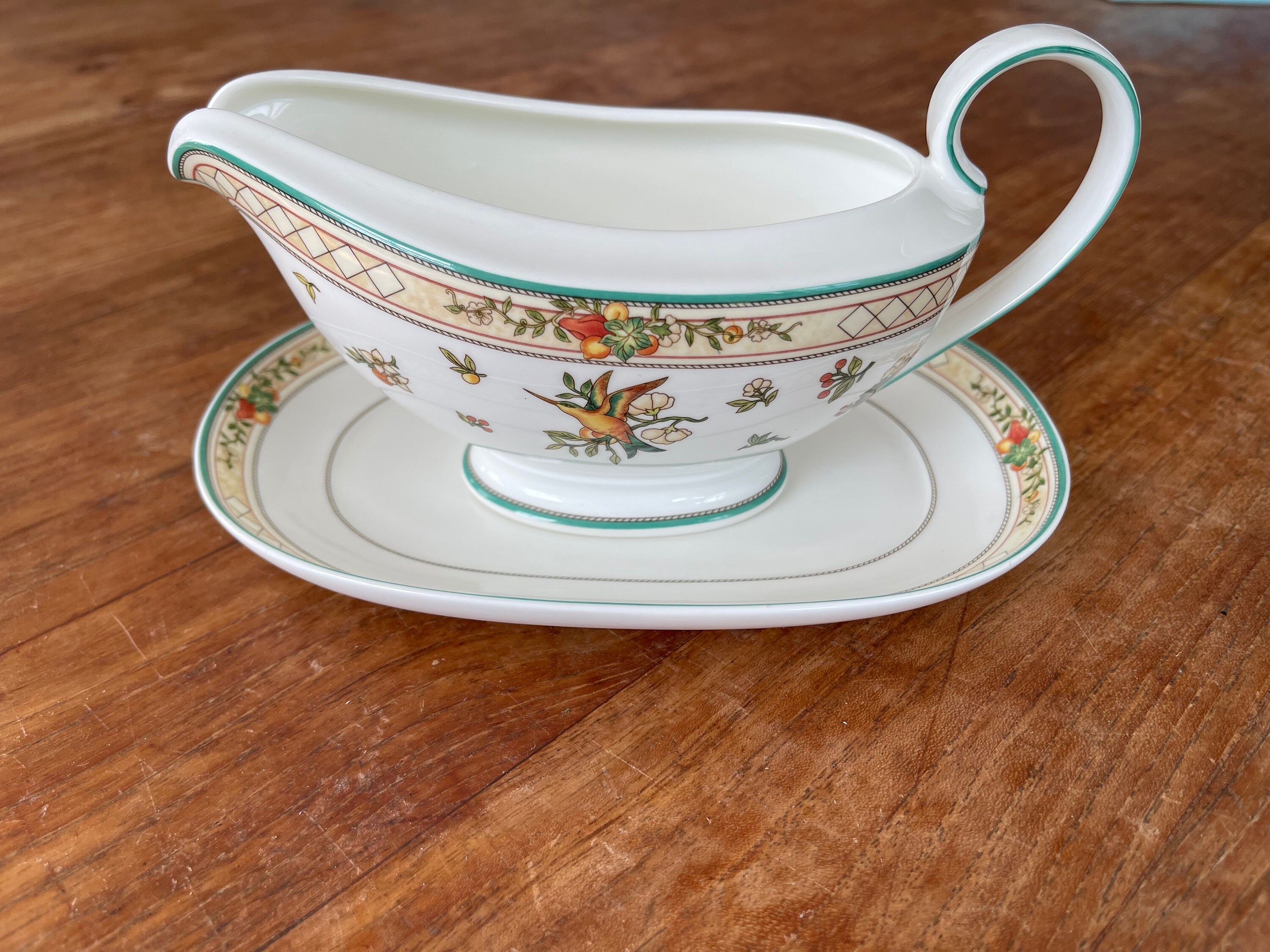 【未使用】1960年代ヴィンテージ ビレロイ & ボッホ グレービー ボート 未使用】1960年代ヴィンテージ ビレロイ & ボッホ グレービー ボート