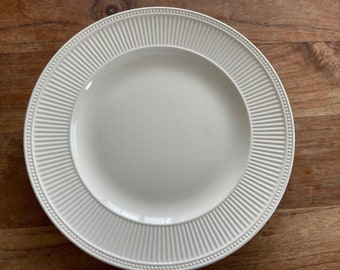 Un plato llano Wedgwood Windsor-Plato llano 27cm-Hecho en Inglaterra-Ribble Rim