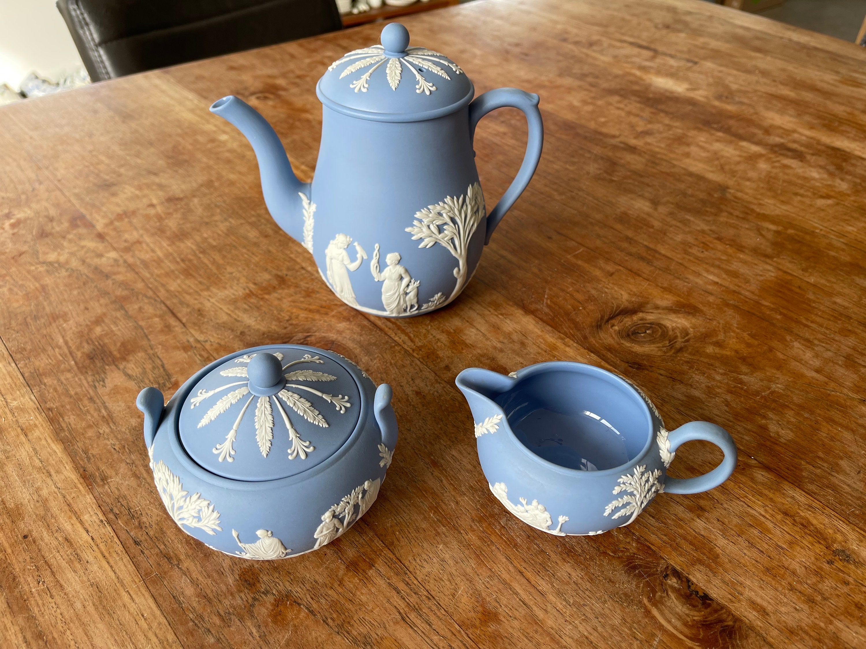 Gorgeous Wedgwood Jasperware Blue Teapot/coffee Pot Sugar Bowl and