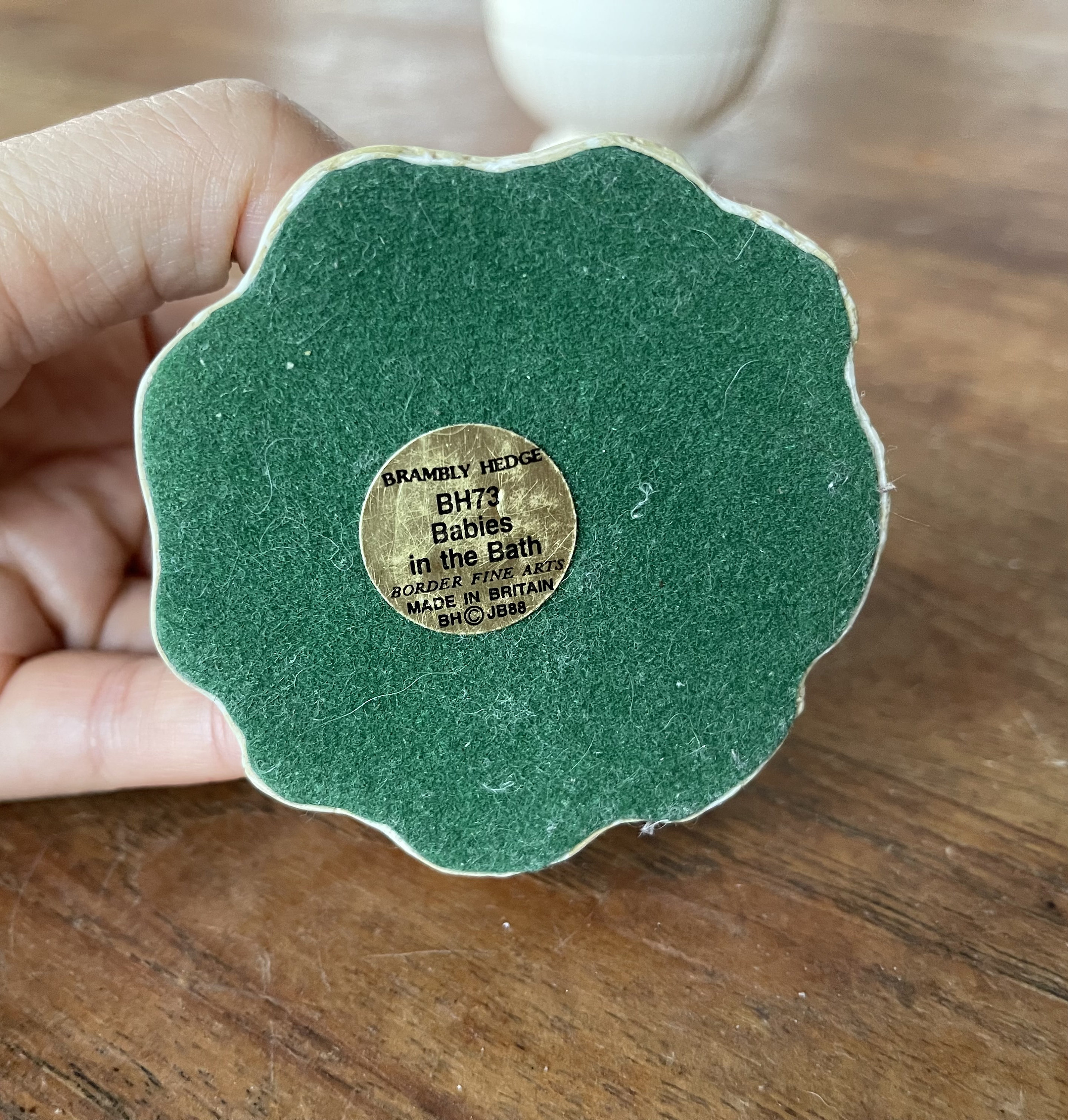 ボーダーファインアーツ ブランブリーヘッジ BH73 ベビーズ イン ザ バス Border Fine Arts- Brambly Hedge- Babies in the Bath- BH73