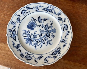 A Gorgeous Blue Danube Blue Onion Dinner Plate-Dinner Plate 26.5cm- Blue/White- Rare!