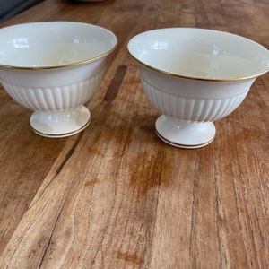 Set of 2 Wedgwood of Etruria & Barlaston Edme Jubilee-Jubileum Edition sherbet cup/ijscoupe/pedestal/footed dessert bowl- Gold Trim-Rare!