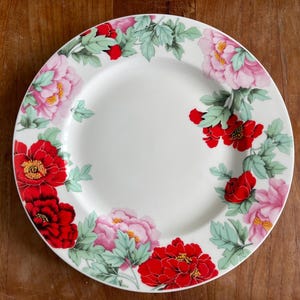 A Gorgeous Hutschenreuther Germany Bone China- Leonard Paris-Scarlet Dinner Plate-Dinner Plate-27cm-Red and Pink Flower-Very Rare