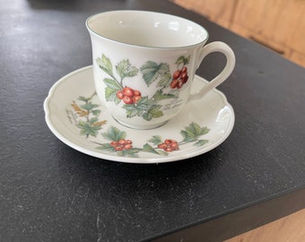 Seltmann Weiden Marie-Luise-Waldbeere Bayern Deutschland - Teetasse/Kaffeetasse mit Untertasse - Tee- oder Kaffeetasse und Untertasse