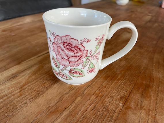 A Beautiful Vintage Johnson Brothers/bros- England-rose Chintz