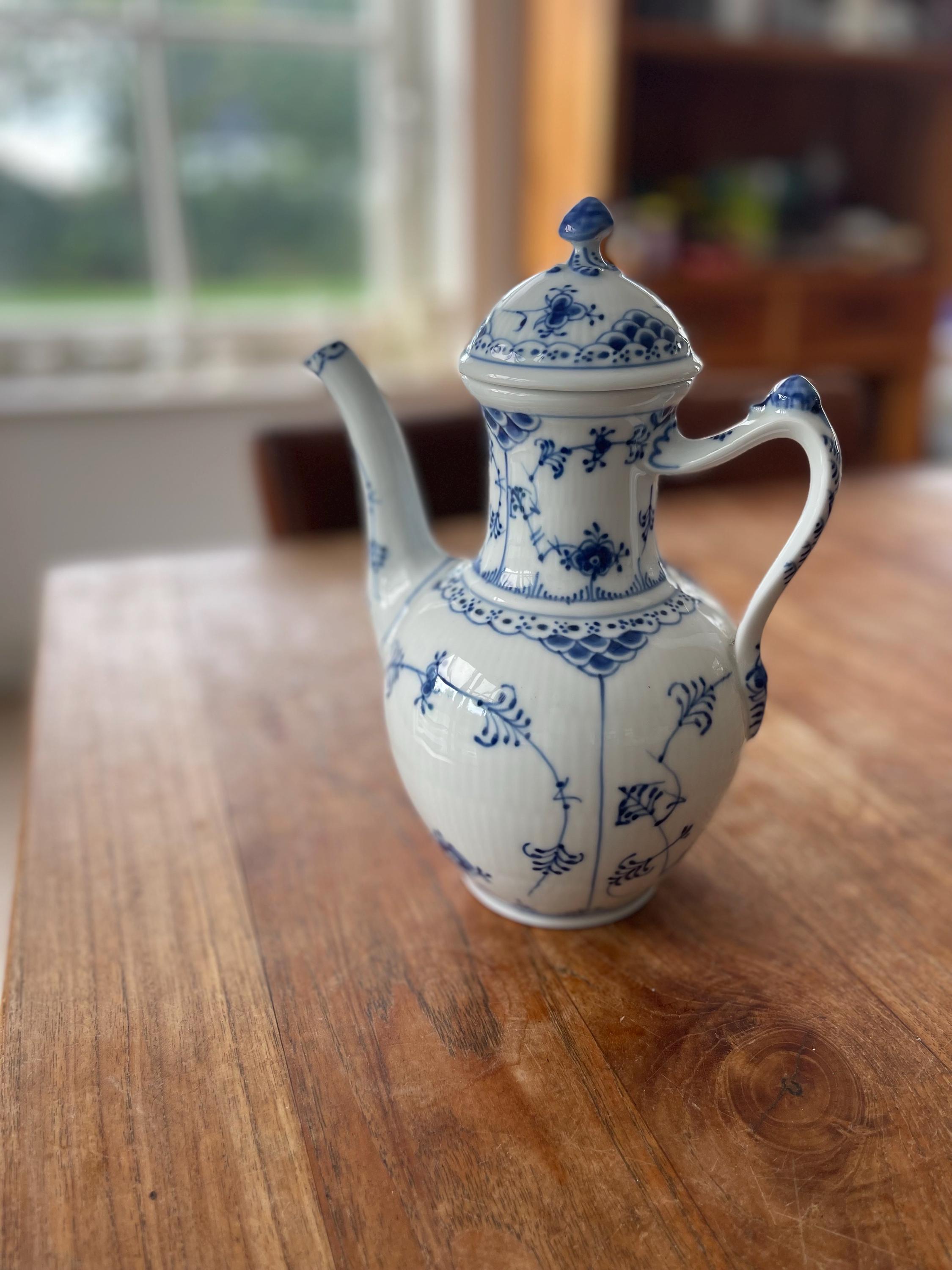 豪華なロイヤル コペンハーゲン ブルー フルーテッド ハーフ レース