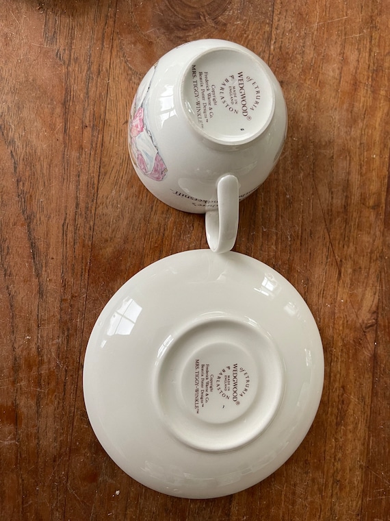Wedgwood Beatrix Potter - Mrs. Tiggy Winkle-teacup With Saucer 