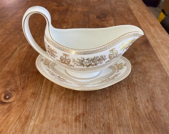 Wedgwood Bone China- Gold Columbia (Gold Flowers, White Body)-Gravy Boat/Saukom- Sauciere- Gravy Sauce Boat with Underplate