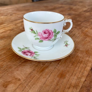 En vacker vintage Furstenberg 'Pink Rose' tekopp/kaffekopp med fat - hög tekopp/kaffekopp med fat - 1970-talet - Tyskt porslin