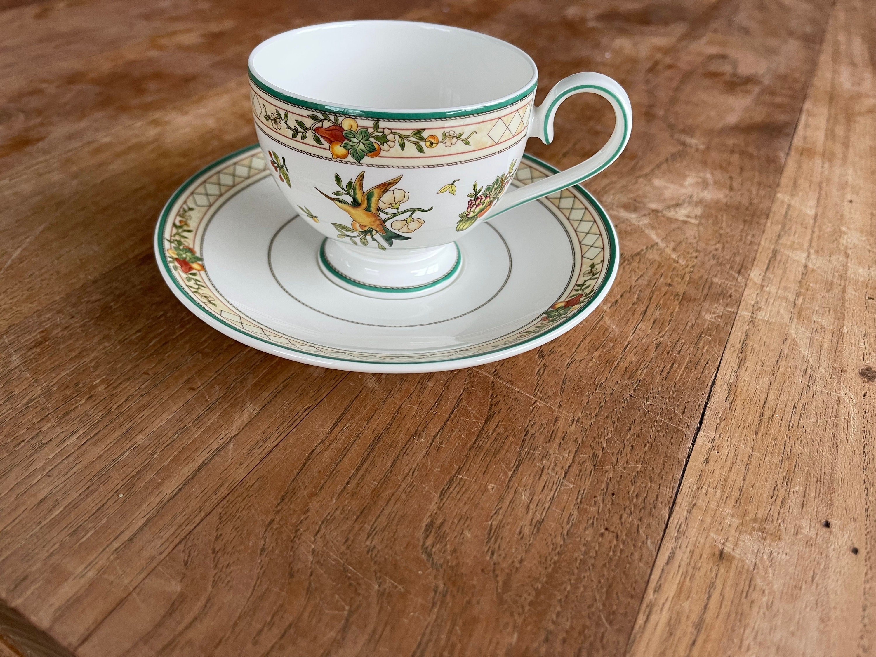 A Gorgeous Villeroy & Boch Heinrich Bone China-golden Birds Teacup