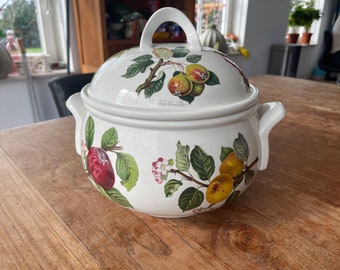 Vintage Portmeirion Pomona England-the Goddess of Fruit- Oven to Table Covering dish/Terrine-Large Round covered casserole 6pt- Unused