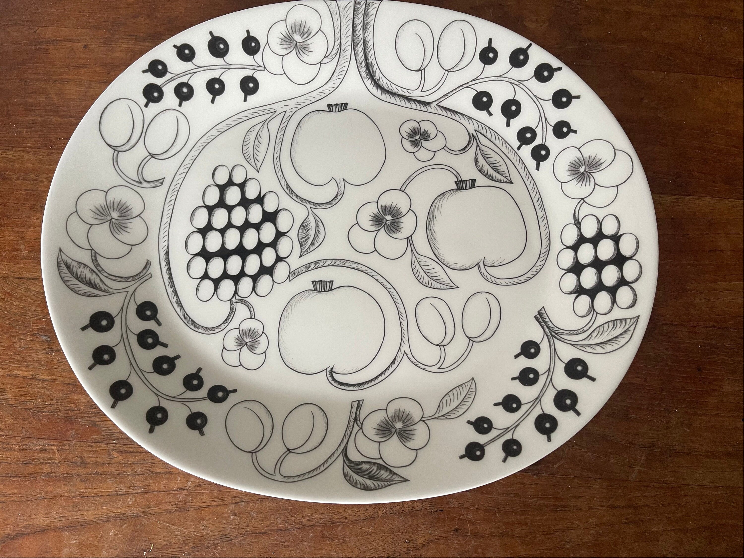 Iittala Paratiisi Zwart/Wit Groot Serveerschaal- Large Serving Dish/Oval Platter- Black and White-36x31cm- Rare