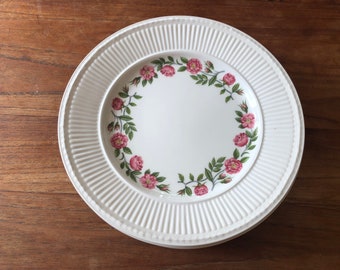 A Vintage Wedgwood of Etruria & Barlaston "Rosalind" dinerbord- dinner plate- 10"- 26,5cm - Rare!