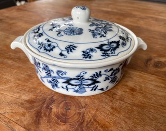 Vintage Blue Danube Blue Onion Japan casserole/stew/oven dish/oven baking dish-Covered Casserole Dish-18cm