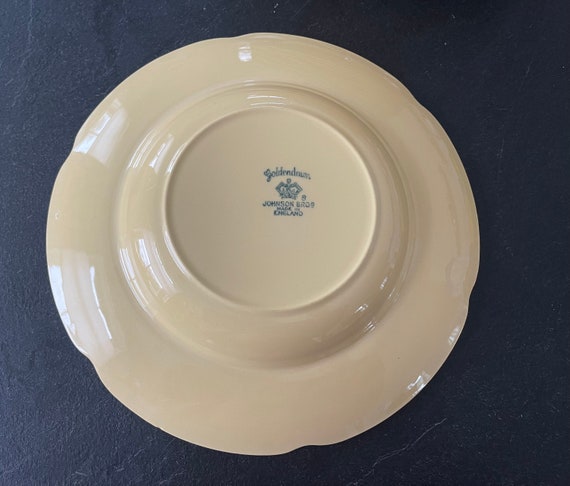 A Vintage Johnson Bros/brothers-golden Dawn-goldendawn-diep Soup