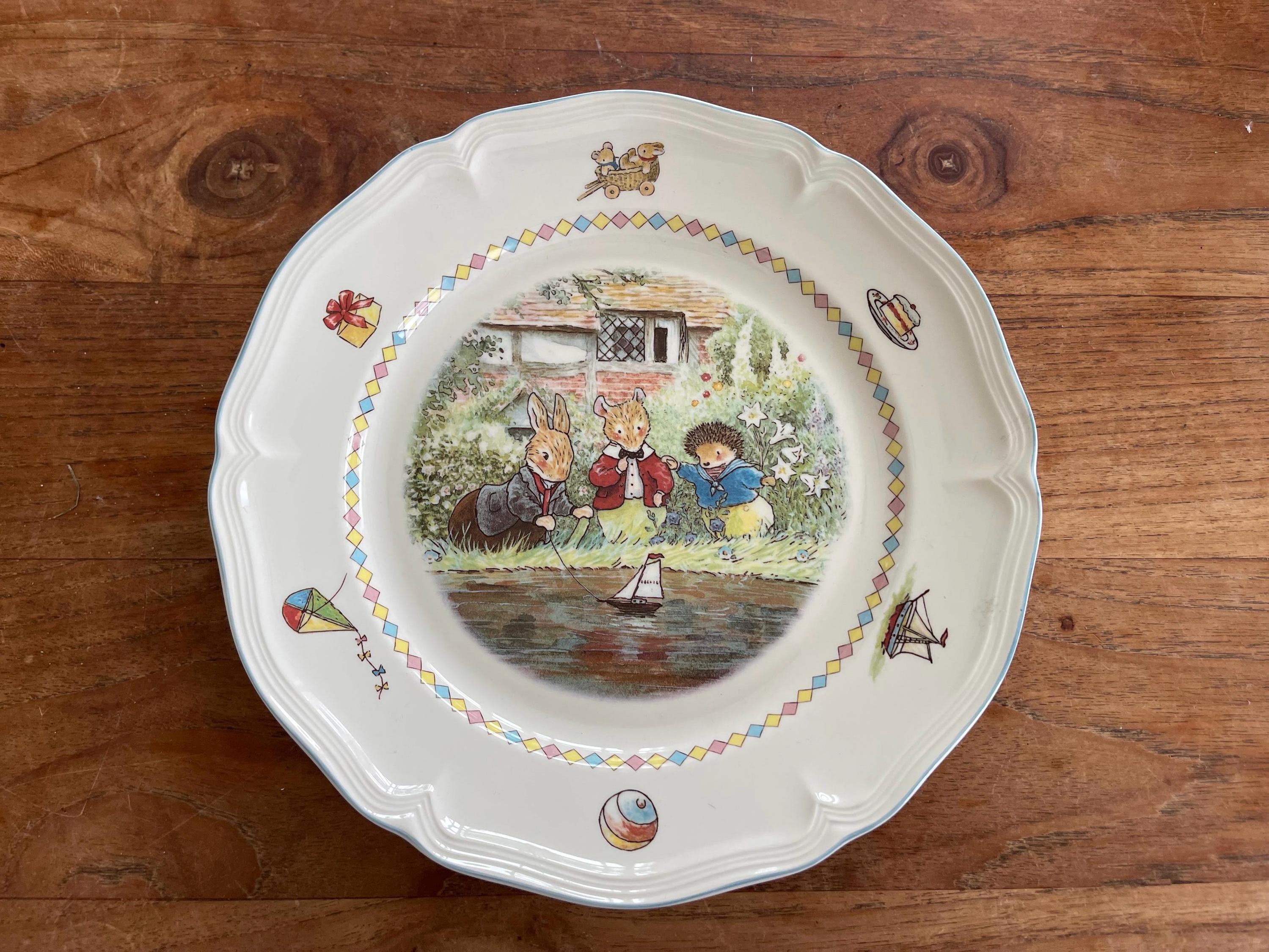 A Gorgeous Villeroy & Boch Luxembourg Foxwood Tales Dinner Plate
