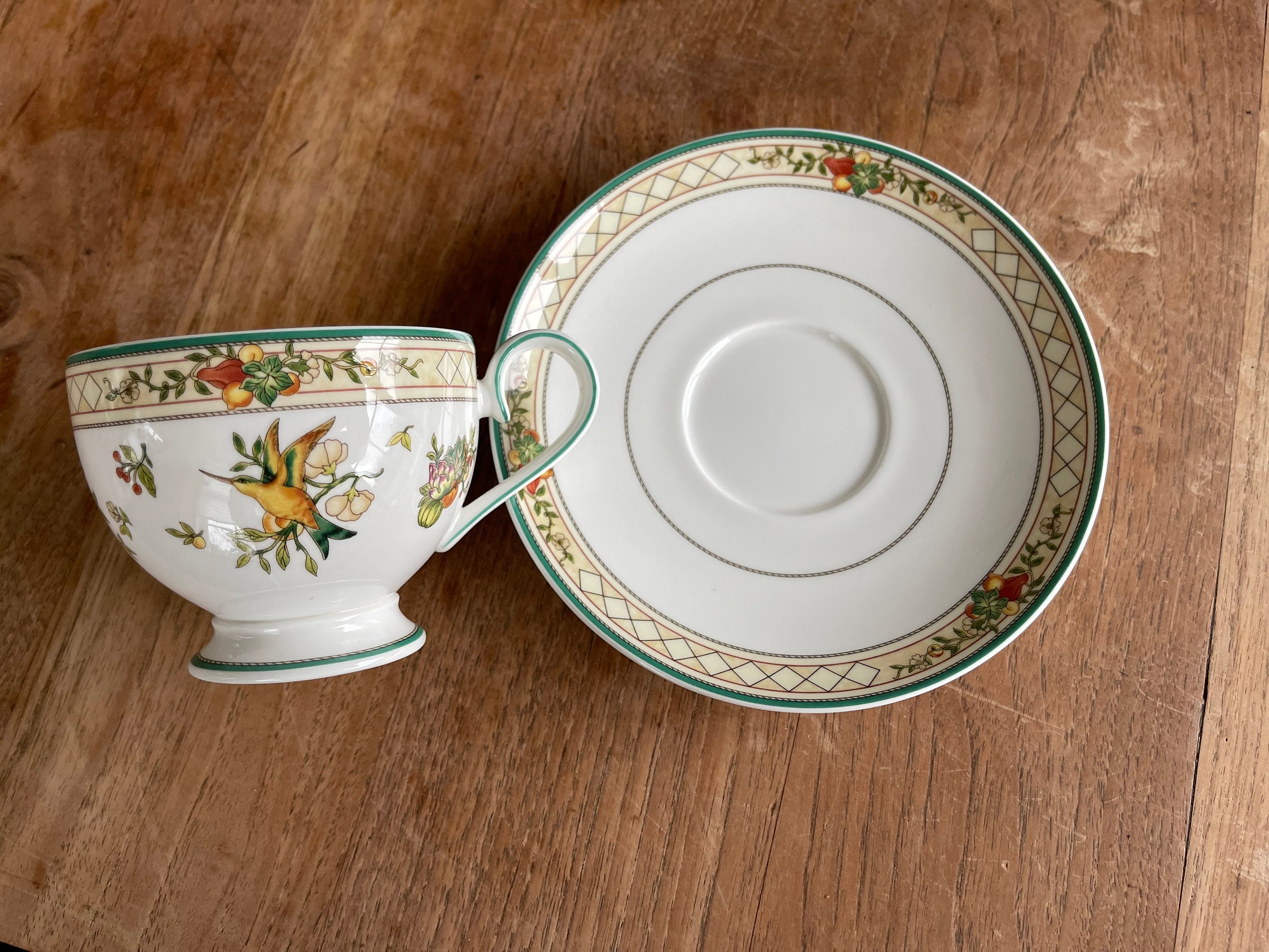 A Gorgeous Villeroy & Boch Heinrich Bone China-golden Birds Teacup