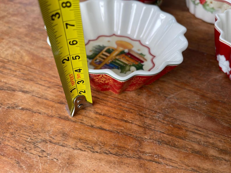 Set of 4 Villeroy & Boch Toy's Fantasy Christmas Bowl