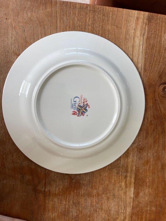 A Beautiful Gien France-clematites/clematis -dinner Plate-dinner