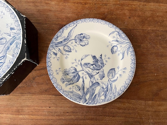 A Gorgeous Gien France- Tulipes- Blue/white Breakfast Plate- Lunch