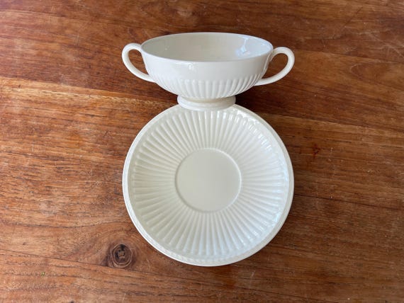 A Gorgeous Elegant Wedgwood Queen's Ware Edme Soup Bowl/soup Cup