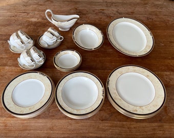 Wedgwood bone china Cornucopia dîner petit déjeuner service de table thé/café - fabriqué en Angleterre - garniture en or 22 carats