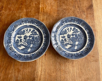 Ensemble de 2 magnifiques assiettes de petit-déjeuner en saule bleu Staffordshire garanties - Assiette de petit-déjeuner/salade - 20 cm - 19e siècle