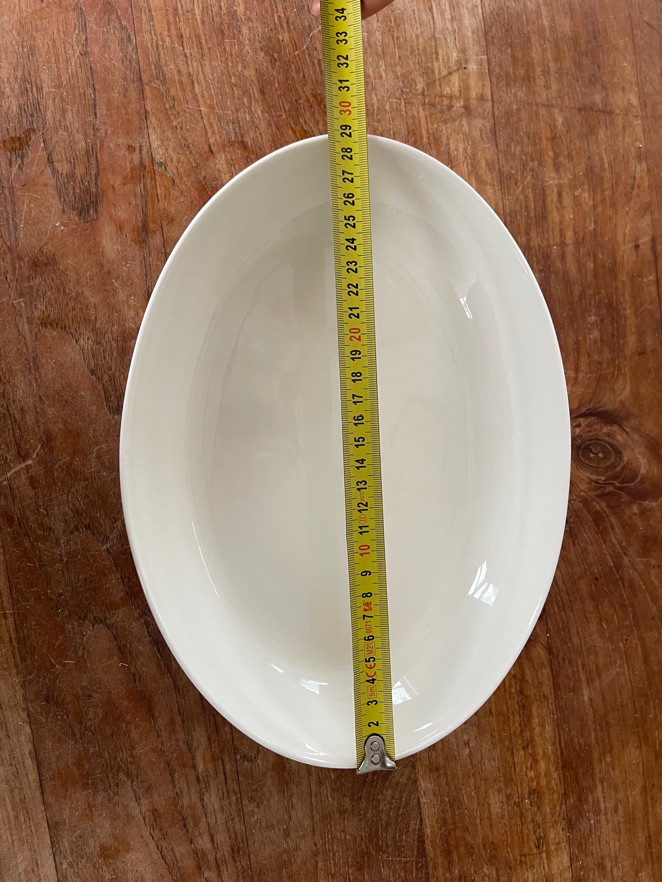 A Gorgeous Wedgwood Jasper Conran Casual Cream Oval Deep Dish