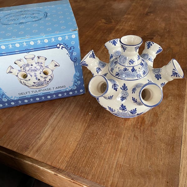 A Gorgeous Delft Blue Tulip Vase - Delft Blue 7-Arm Tulip Vase - Handpainted - Made in Holland