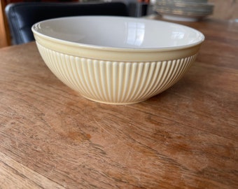 Set of 4 Gorgeous Wedgwood Queen's Ware Edme Cookware Souffle