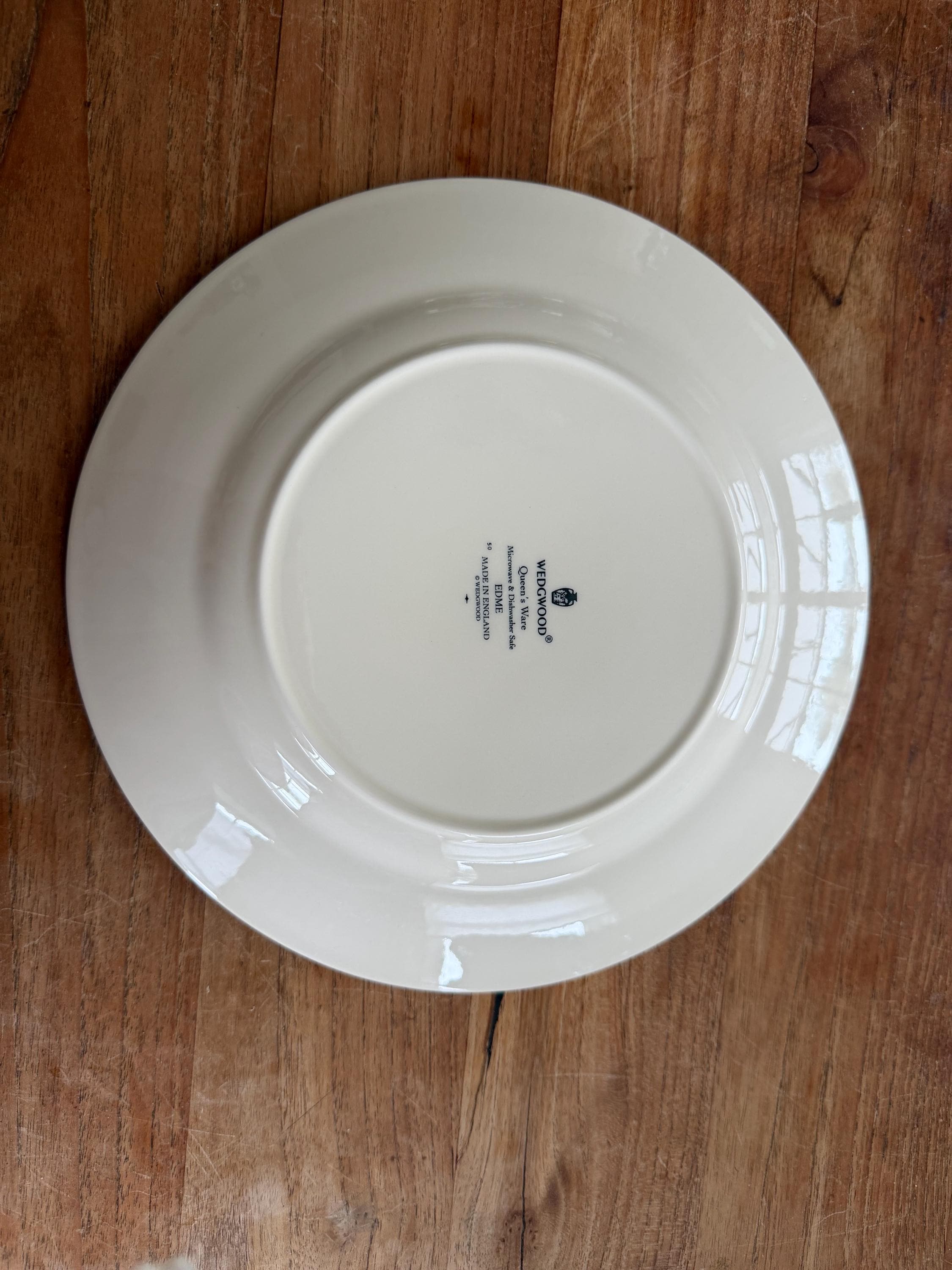 A Gorgeous Elegant Wedgwood Queen's Ware Edme- Breakfast Plate