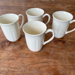 Set of 4 Elegant Wedgwood Queen&#39;s Ware- Queen&#39;s Plain Mug with Handle- Tea or Coffee Mug -250ml- Rare!