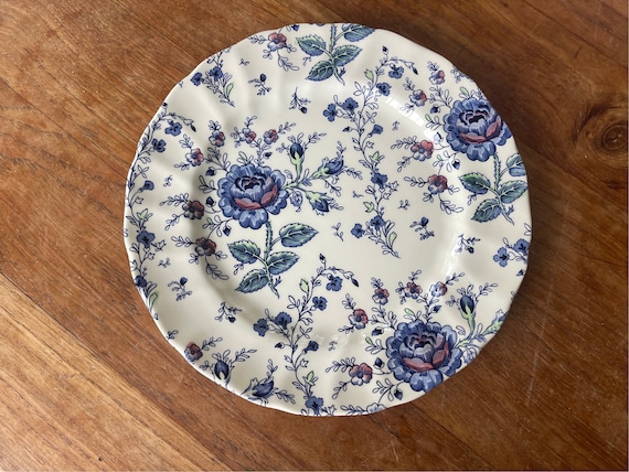 A Gorgeous Vintage Johnson Brothers/bros Rose Chintz Blue Dinner