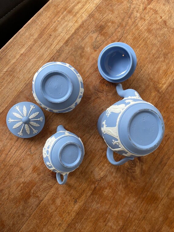 Gorgeous Wedgwood Jasperware Blue Teapot/coffee Pot Sugar Bowl and
