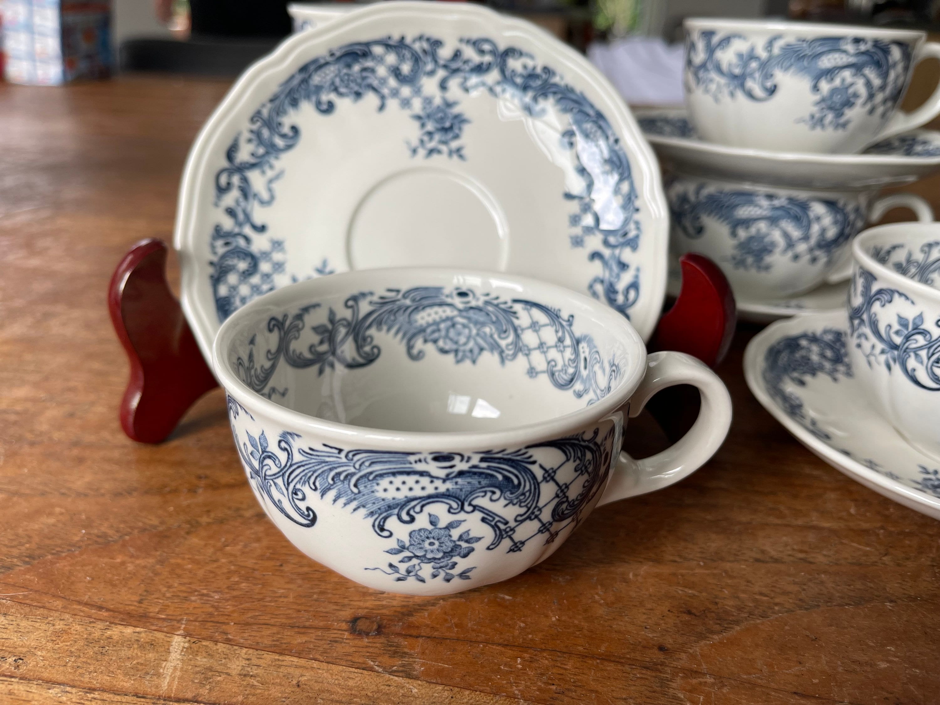 A Gorgeous Villeroy & Boch Valeria Blue Teacup or Coffee Cup With